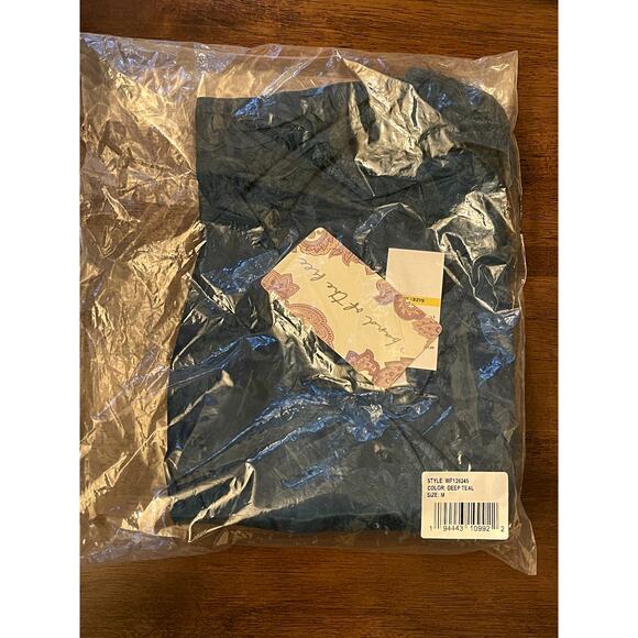 NWT Band of the Free, Style WF126245, Camille Crossover Crop Top, women's size M - Picture 6 of 8